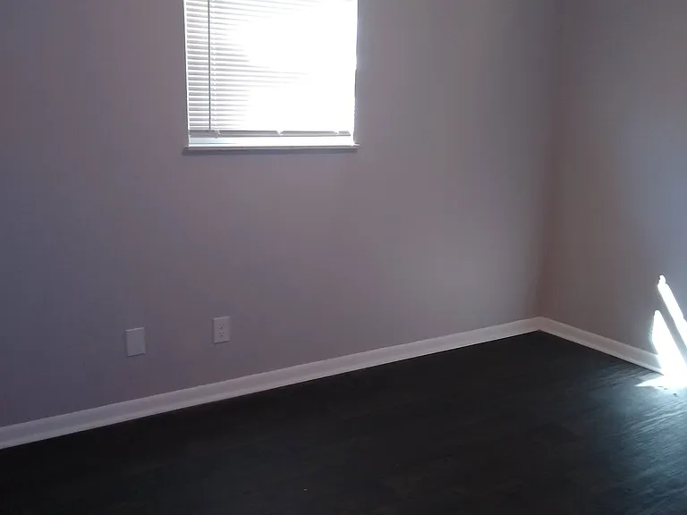 305 Lynnwood Dr #DRIVE7 — Photo 4