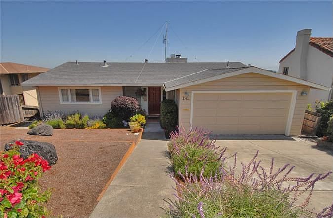 1st image of 1561 6th Ave