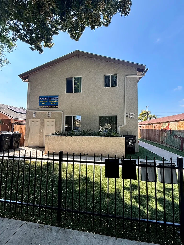2 bed, 884 sqft, $2,900 — Photo 1