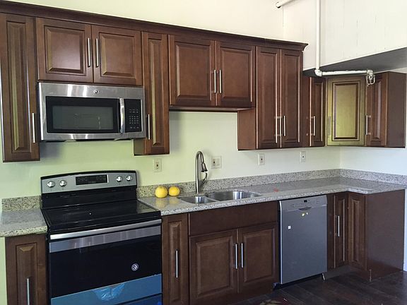 2nd image of 404 N 5th St #B