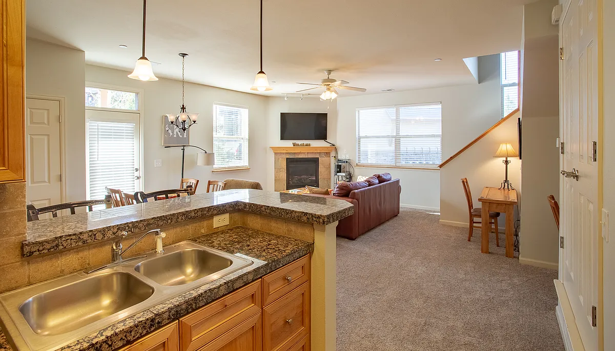 Building Photo - 115 Spinner Rd #6