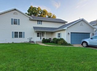 115 Fort Howard Ave, De Pere, WI 54115