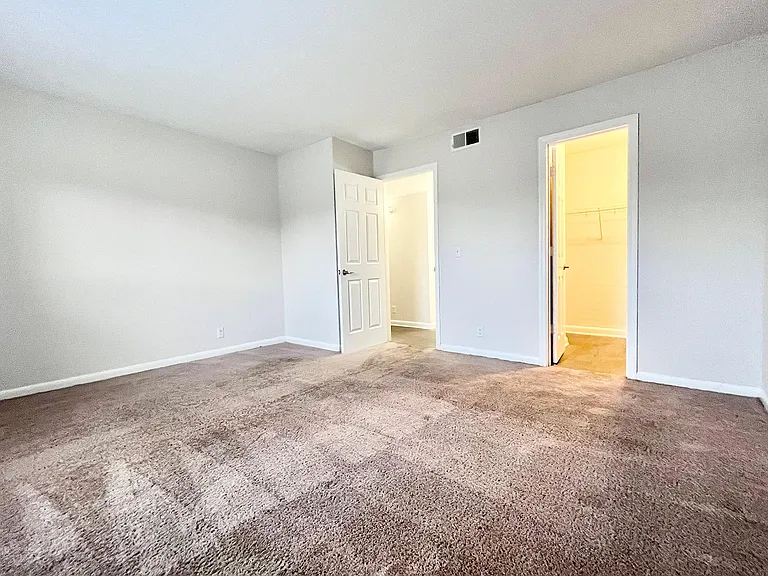 Chase Cove Apartments — Photo 90
