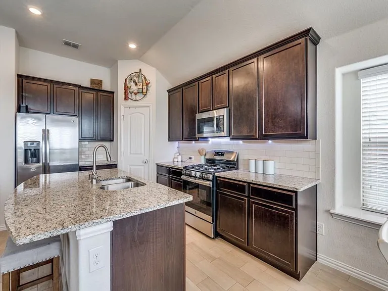 9108 Bronze Meadow Dr — Photo 6