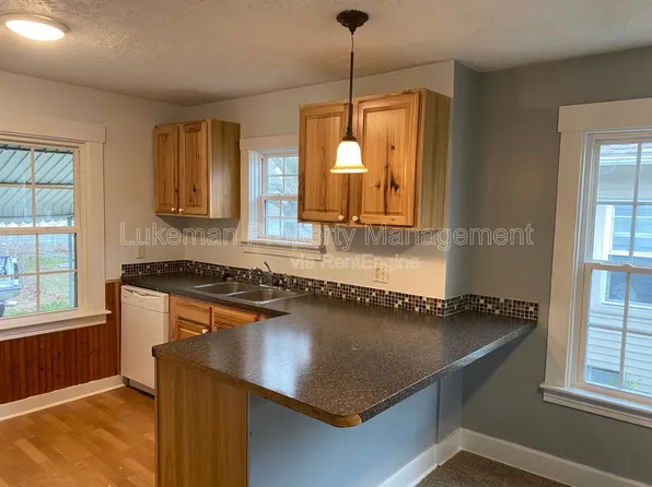 117 Nelson Ave, Kalamazoo, MI 49006
