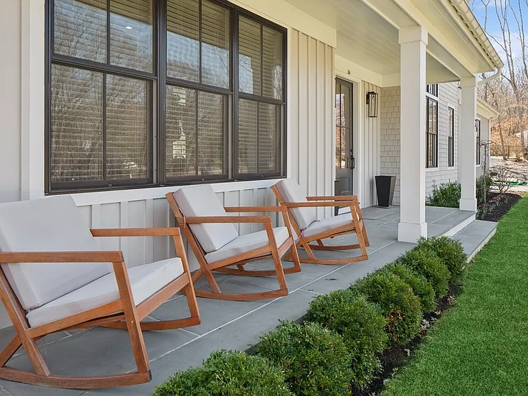 26 Laurel Trl — Photo 2