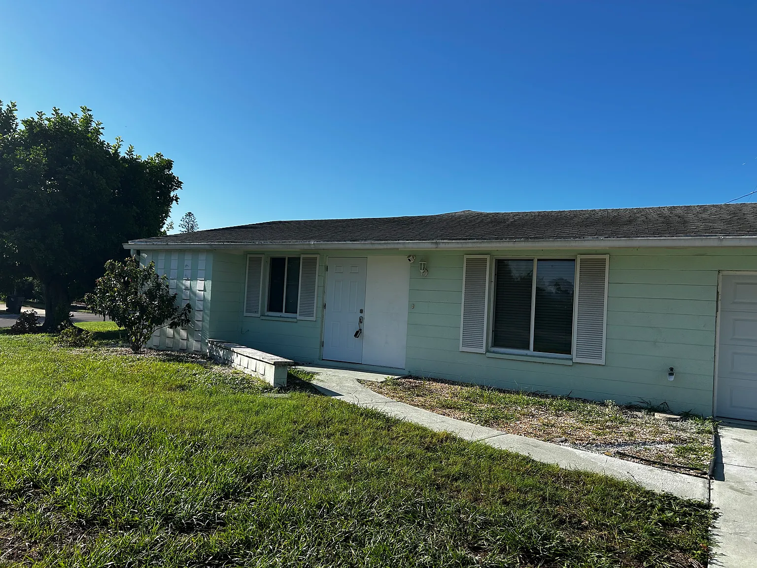 3 bed, 1400 sqft, $2,700 — Photo 1