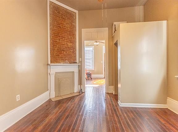 5th image of 2429 Freret St