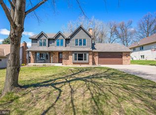 1491 Royal Ln, Arden Hills, MN 55112