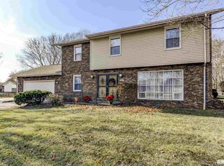 4015 Brookfield Dr, Springfield, IL 62703