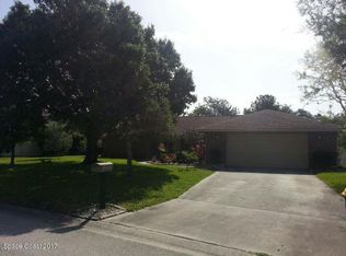 385 Crystal Lake Dr, Melbourne, FL 32940