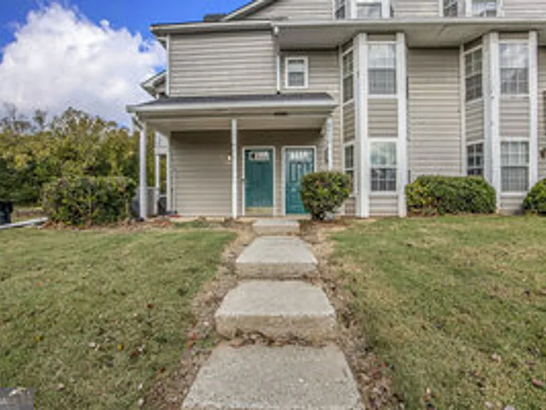 9432 Cypress Ln — Photo 2