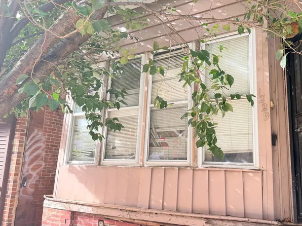 1229 W Russell St, Philadelphia, PA 19140