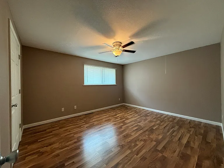 409 Lakeside Ave #6 — Photo 11