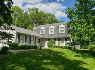 1180 Barberry Ct, Downers Grove, IL 60515