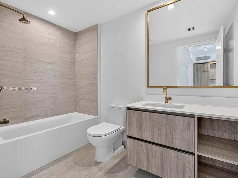 77 SE 5th St #2015 — Photo 13