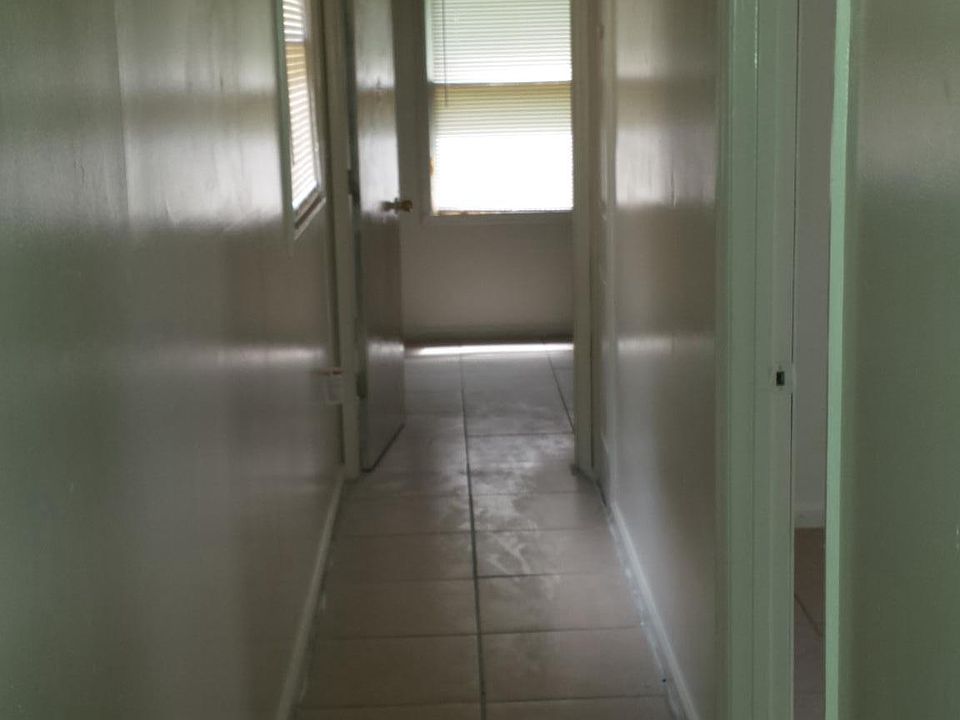2nd image of 404 Heard Ave APT B