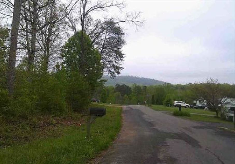 2nd image of 175 Smith Landing Rd