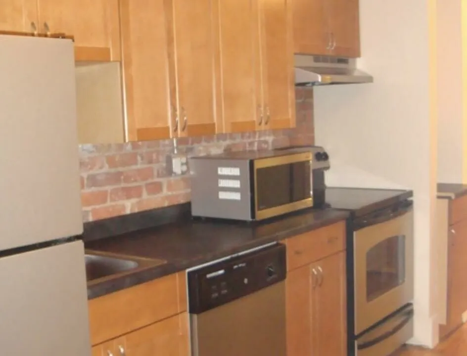 11 Aberdeen St #2A