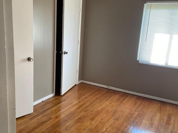2nd image of 4871 Banbury Ct APT 23