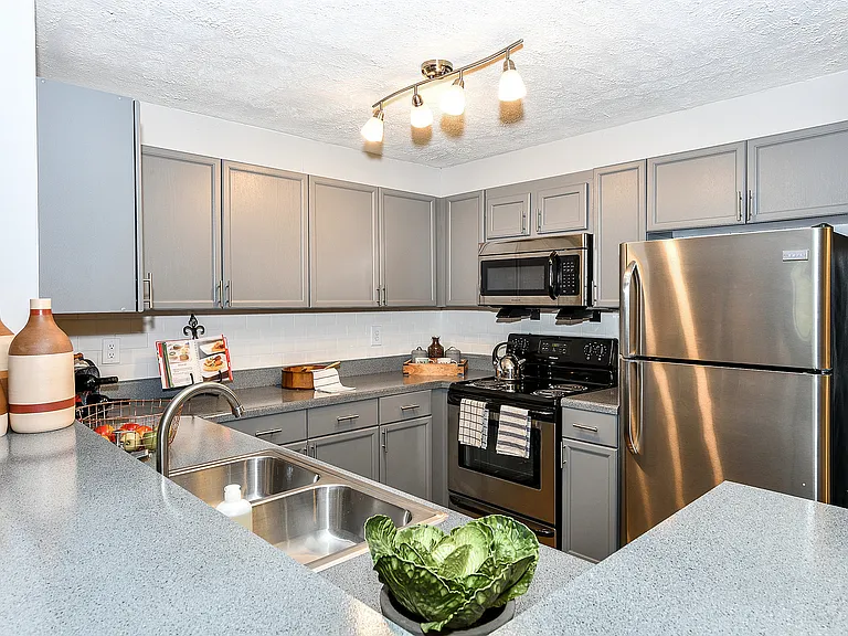Crestmark- Kitchen