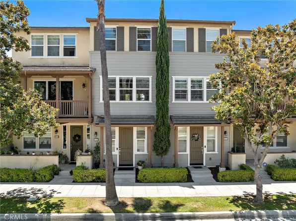 806 E Promenade, Azusa, CA 91702