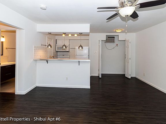 3rd image of 714 Woodrow St #6