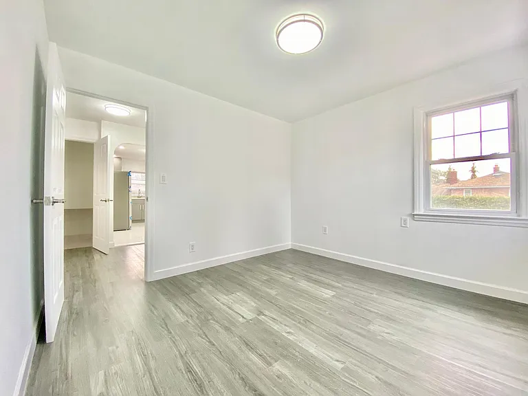 225 Locust Ave #2 — Photo 18