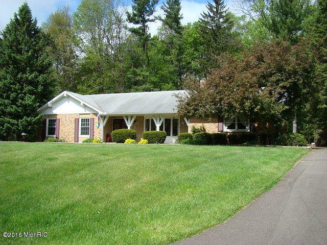 1st image of 320 Watkins Ln