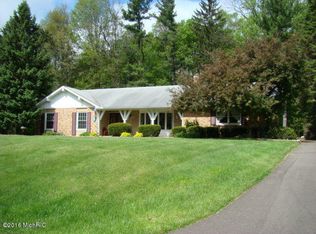 320 Watkins Ln, Battle Creek, MI 49015