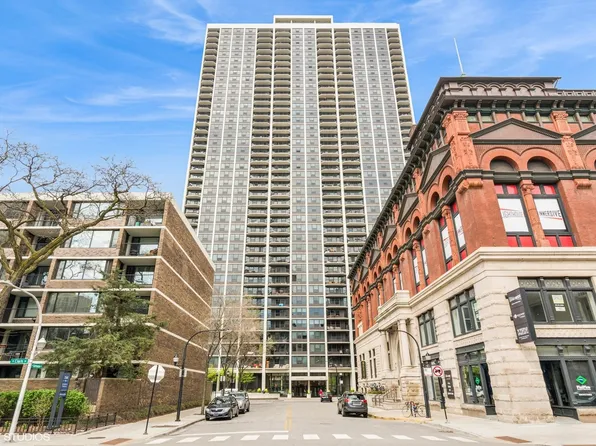 1560 N Sandburg Ter APT 3207J, Chicago, IL 60610