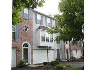 8105 Club Side Dr, Mars, PA 16046