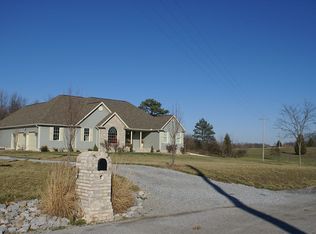 20 Bobwhite Ln, Harrisburg, IL 62946