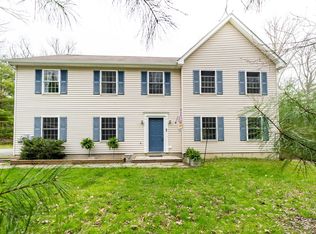 115 Fox Tail Rd, Greeley, PA 18425