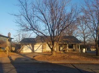 600 N Willow Dr, Derby, KS 67037