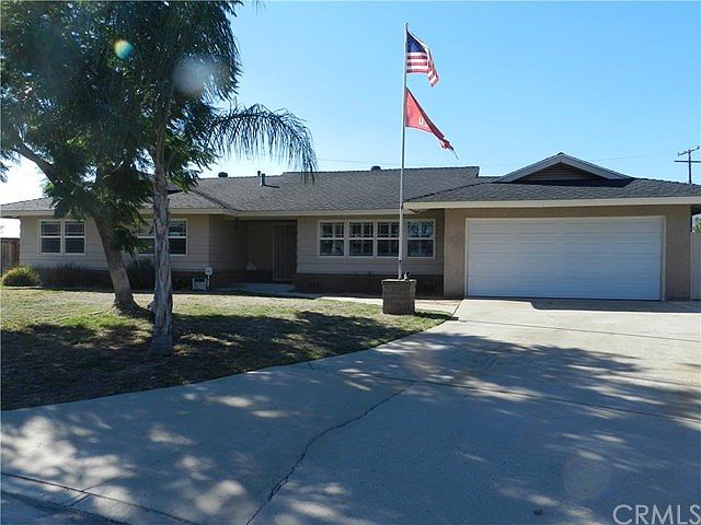 1st image of 25764 Edgemont Ct