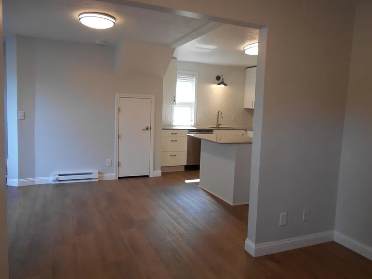17 N Cedar St — Photo 5