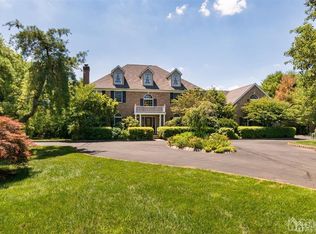 5 Pollack Ct, Cranbury, NJ 08512