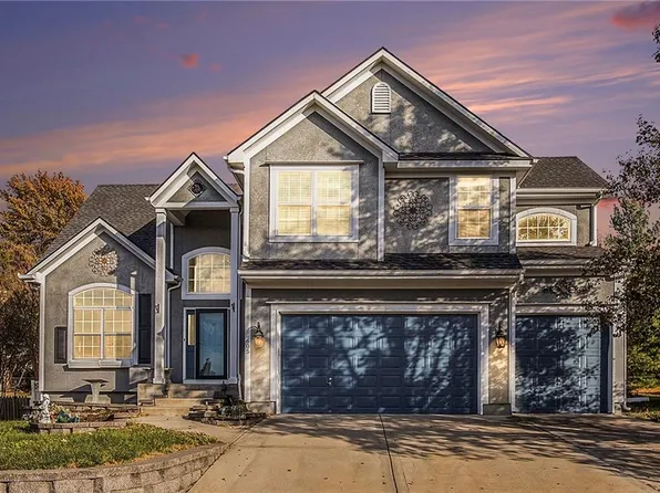 605 S Franklin St, Raymore, MO 64083