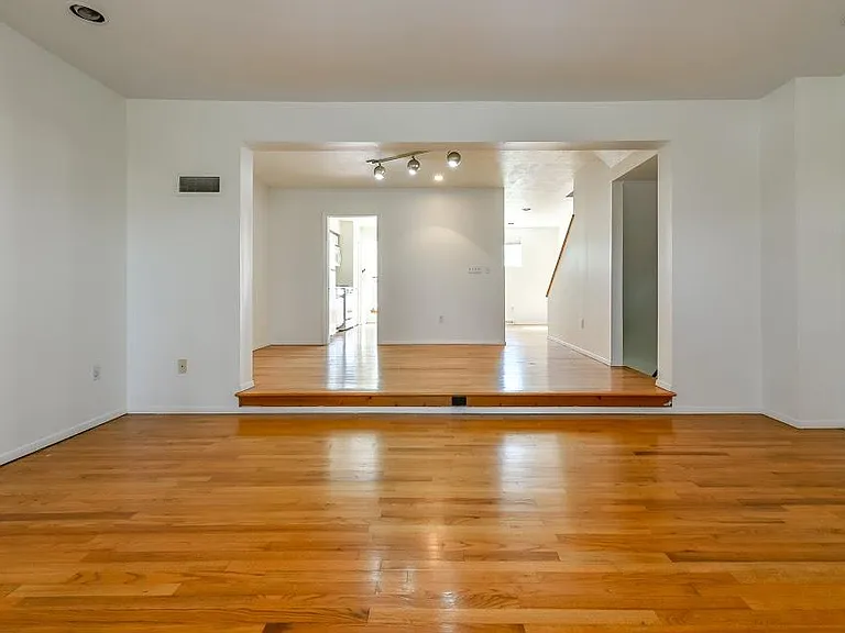 17 Hemingway St — Photo 9