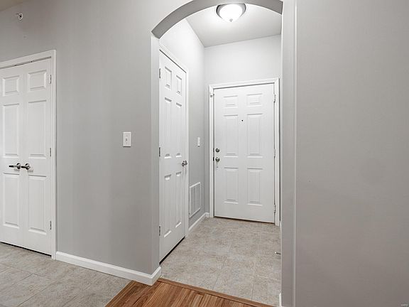 3rd image of 25 Kassebaum Ln APT 107
