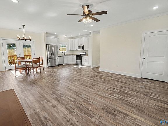 5th image of 100 Bonny Brook Ln