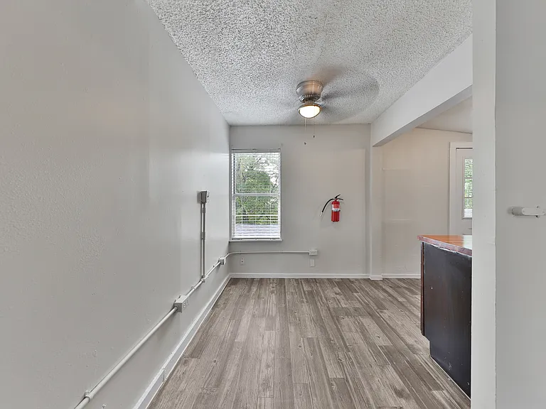 827 W Rosewood Ave #5 — Photo 7