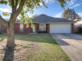 1005 Gale, Moore, OK 73160