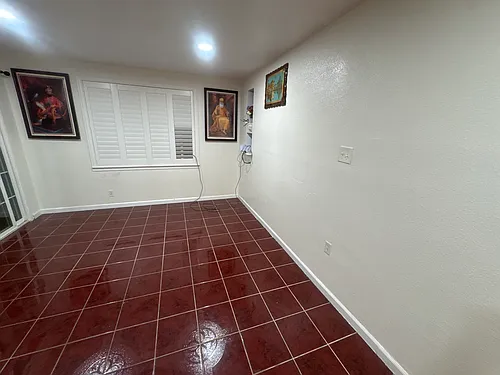 2137 Amberwood Ln Photo 1