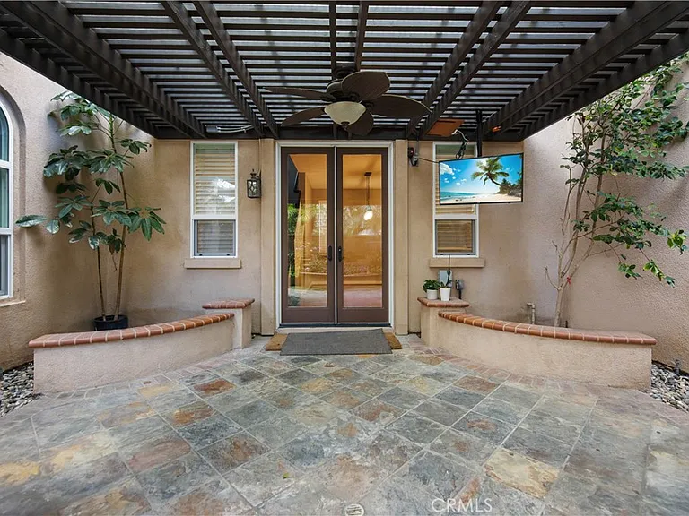 1 Bower Ln — Photo 37