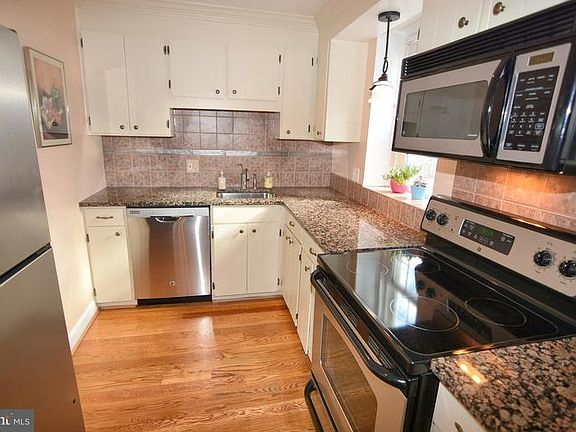 2nd image of 2834 S Abingdon St APT B2