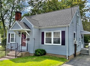 32 Edison Rd, Manchester, CT 06040