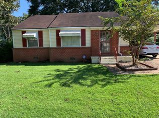 325 Powell St, Grenada, MS 38901