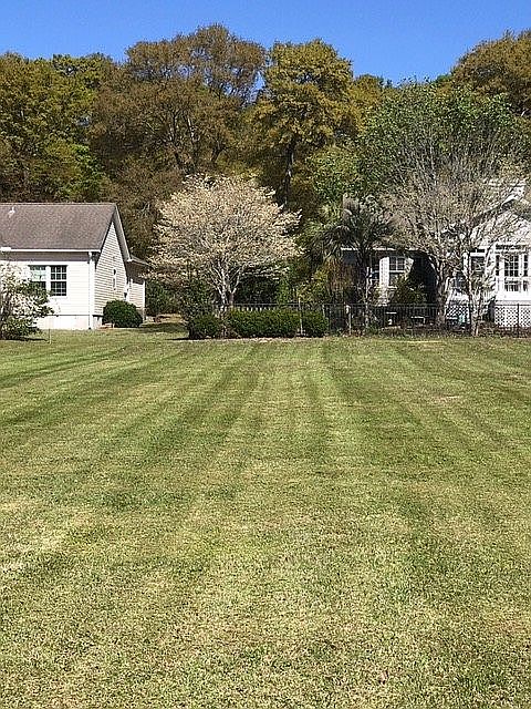 1st image of 206 Twin Lakes Ct